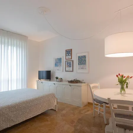 Apartment Marte 87 *